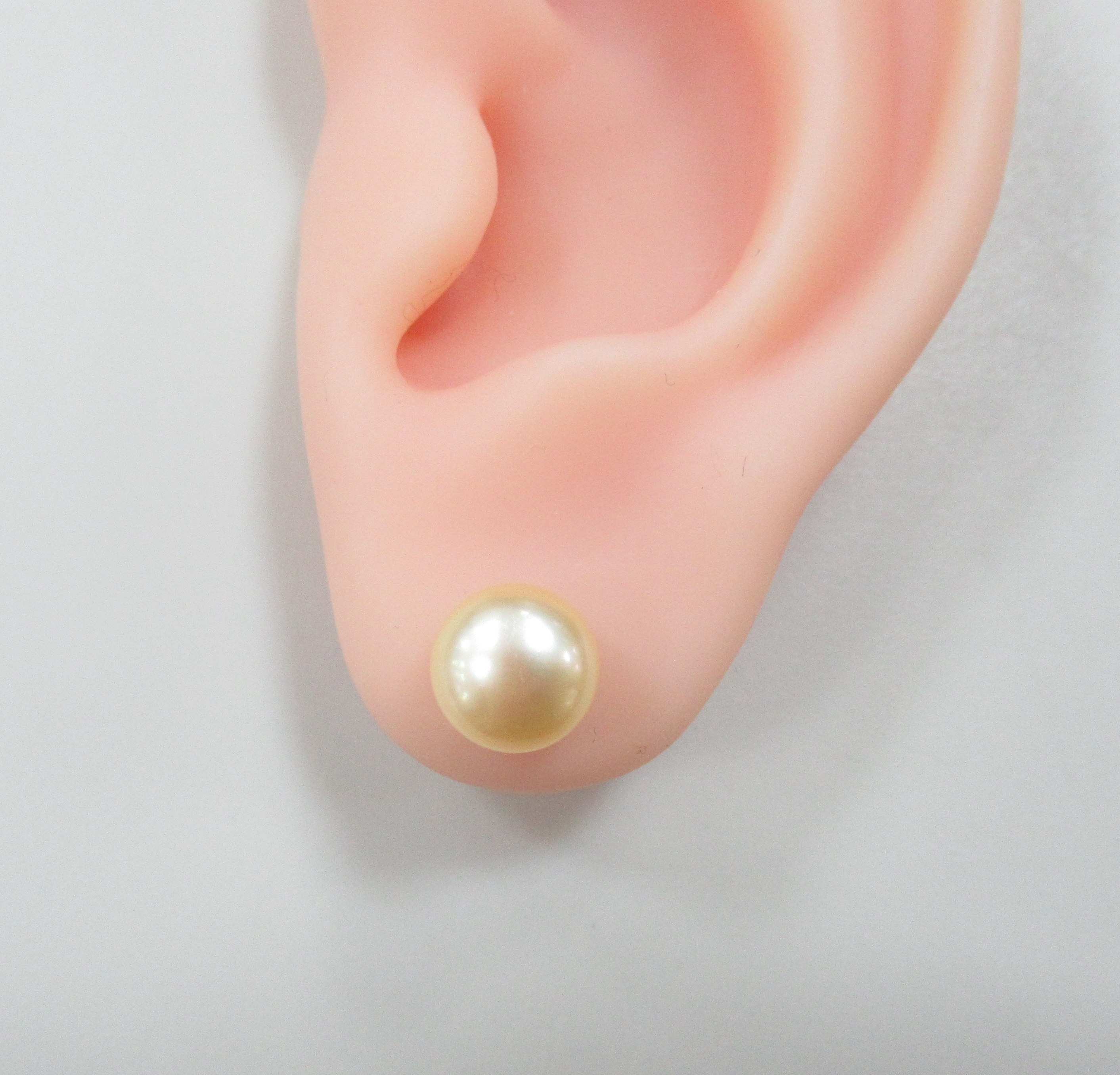 Серебряные серьги-пусеты с жемчугом